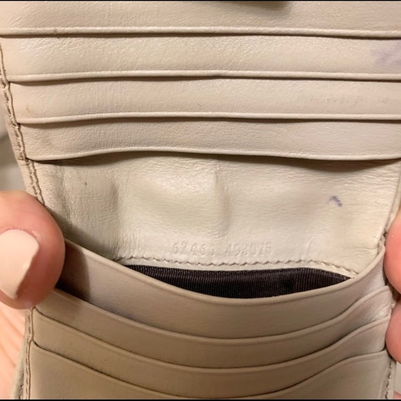 Authentic Gucci Wallet - Picture 7 of 10